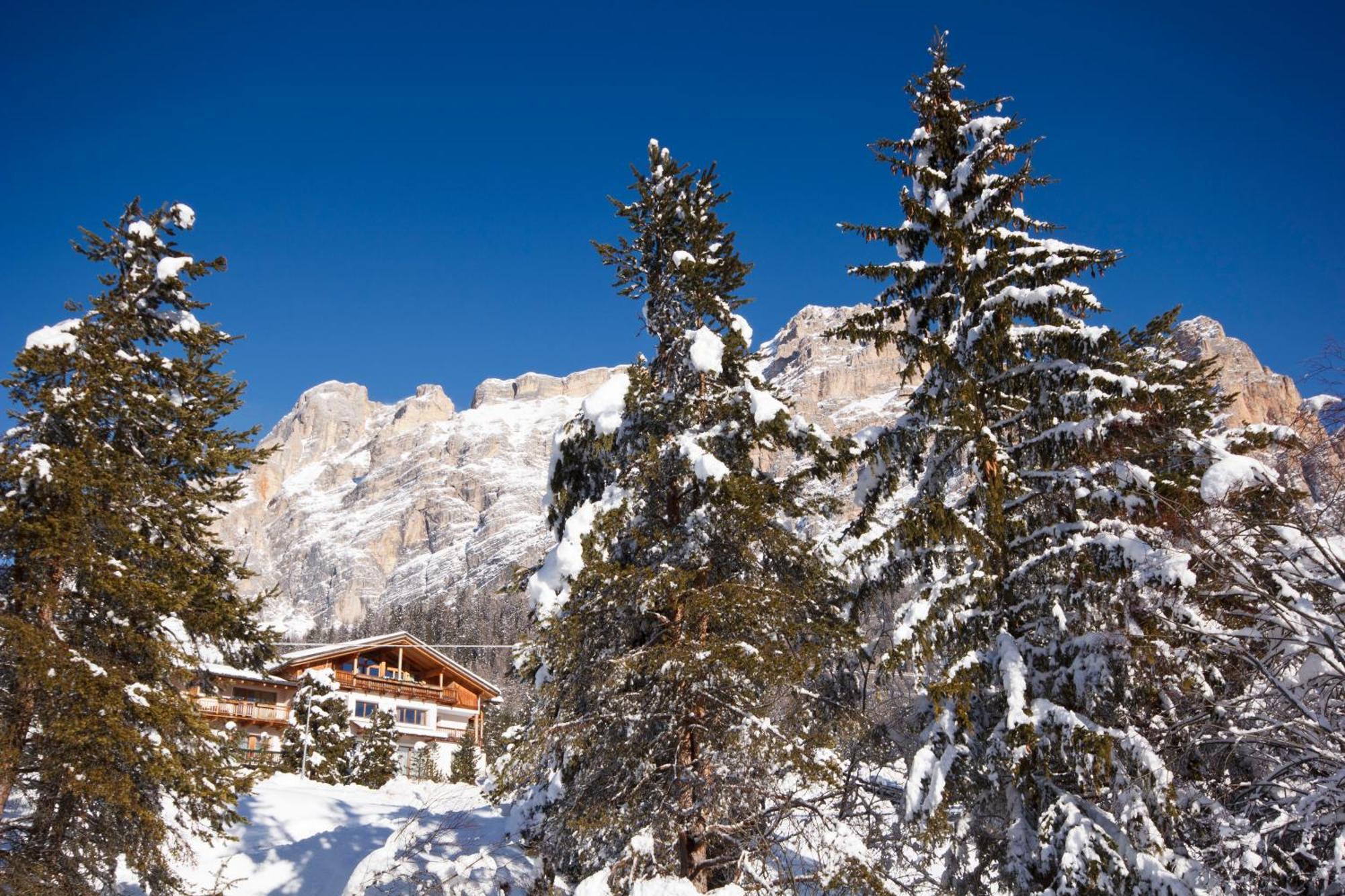 Hotel Gran Paradiso San Cassiano  Exterior photo